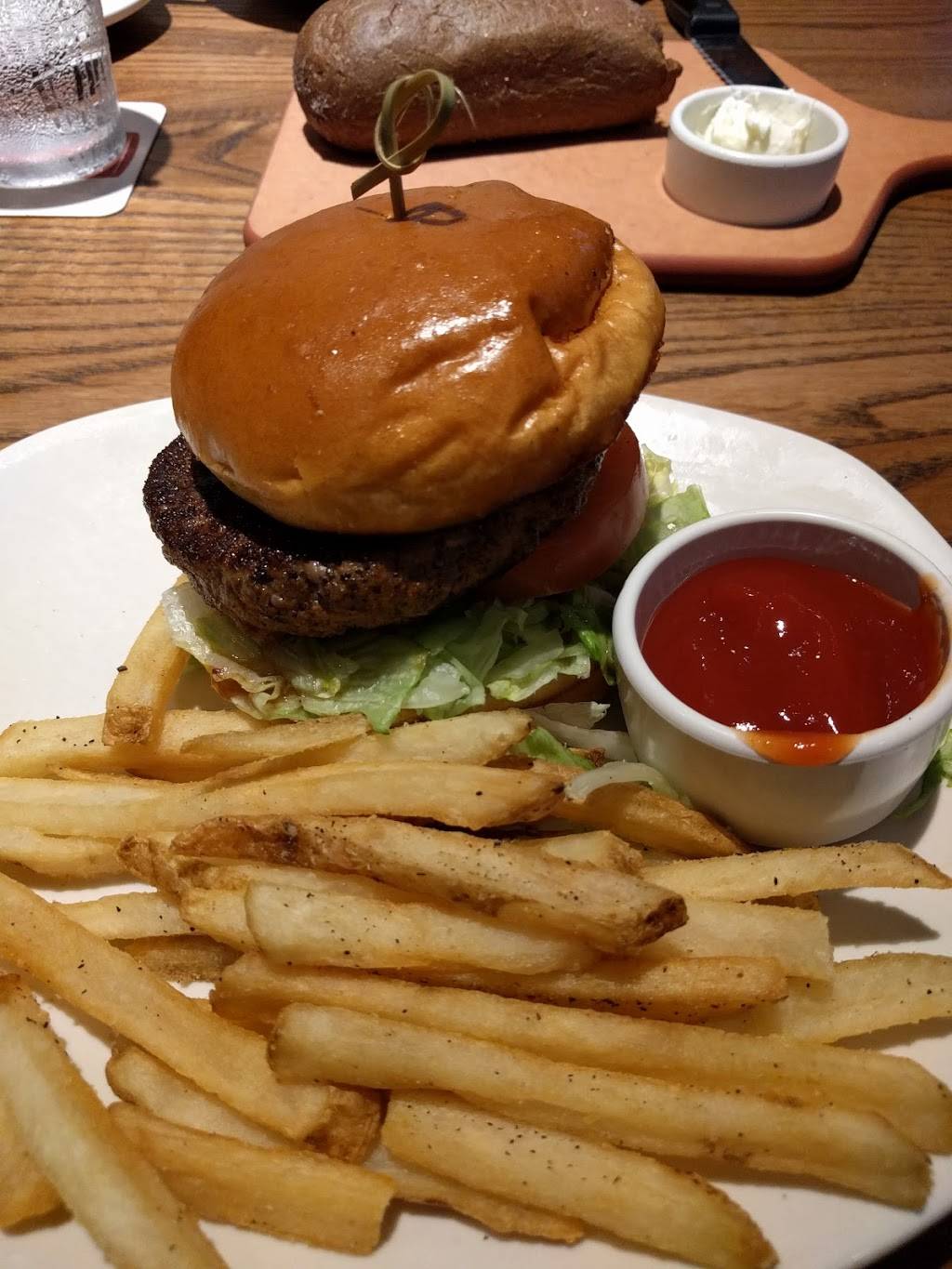 Outback Steakhouse | restaurant | 11196 Abercorn St, Savannah, GA 31419, USA | 9129200555 OR +1 912-920-0555