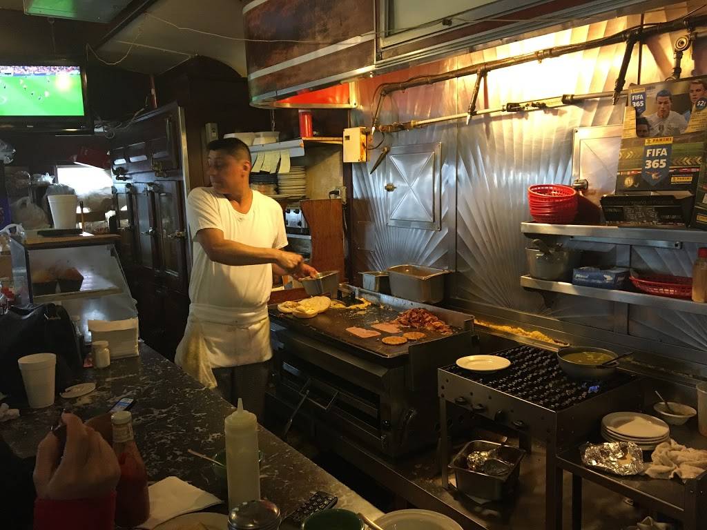 Jessis Diner | restaurant | 34 1/2 Lake Dr, Newburgh, NY 12550, USA | 8455612009 OR +1 845-561-2009