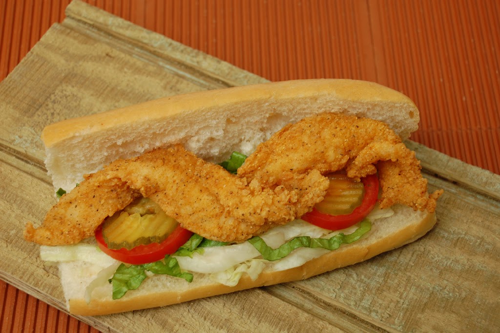 Frenchys Chicken | restaurant | 12062 Veterans Memorial Dr, Houston, TX 77067, USA | 2817818719 OR +1 281-781-8719