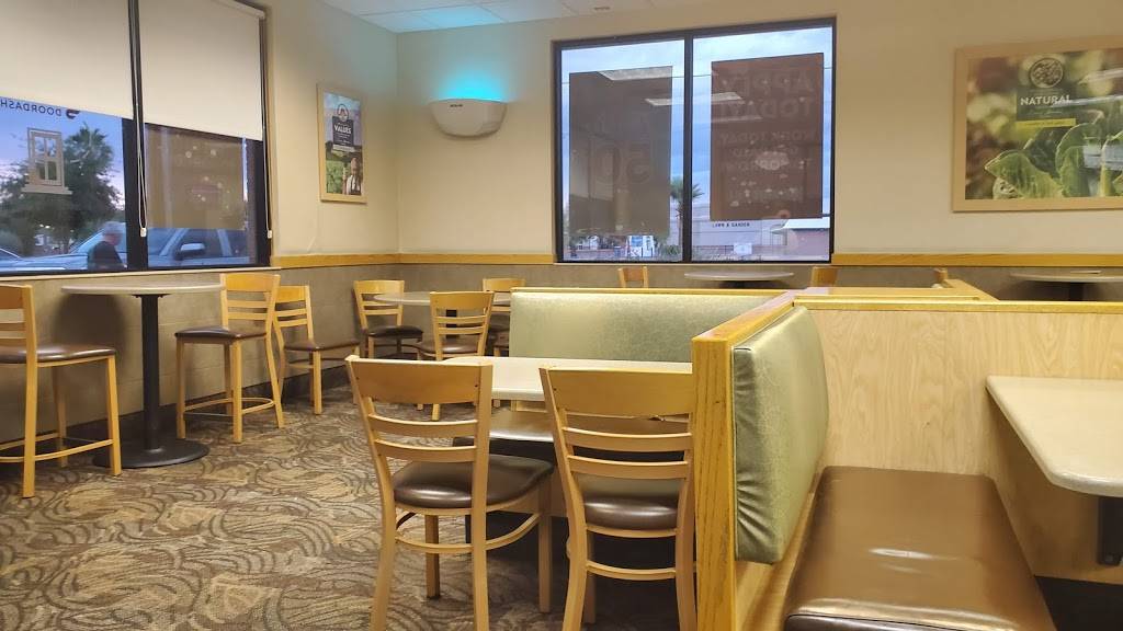Wendys | restaurant | 1127 E Florence Blvd, Casa Grande, AZ 85122, USA | 5208366742 OR +1 520-836-6742