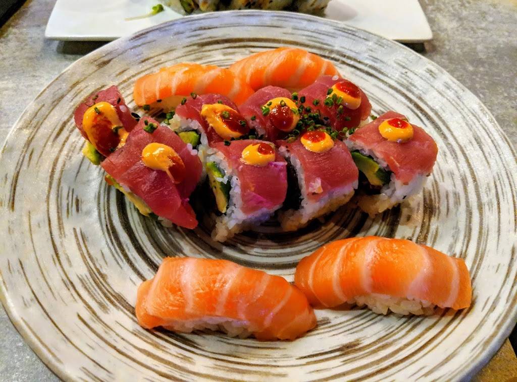 Sushi Pop Restaurant | restaurant | 310 W Mitchell Hammock Rd, Oviedo, FL 32765, USA | 4075425975 OR +1 407-542-5975