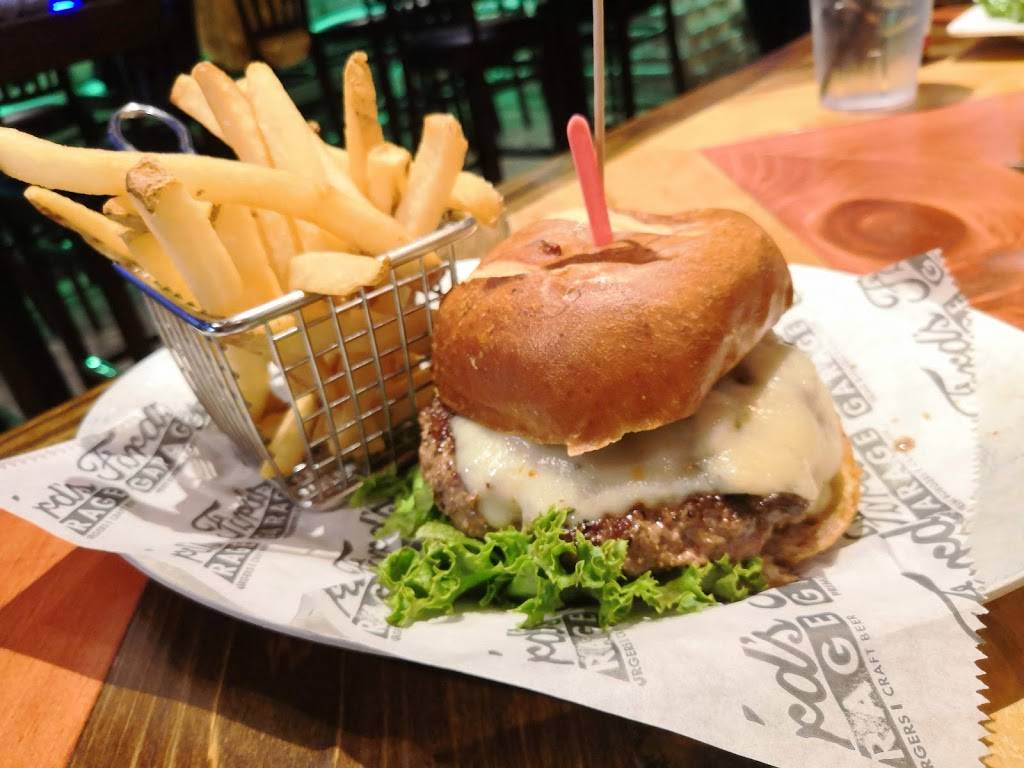 Fords Garage | restaurant | 10413 Sheldon Rd, Tampa, FL 33626, USA | 8136163673 OR +1 813-616-3673