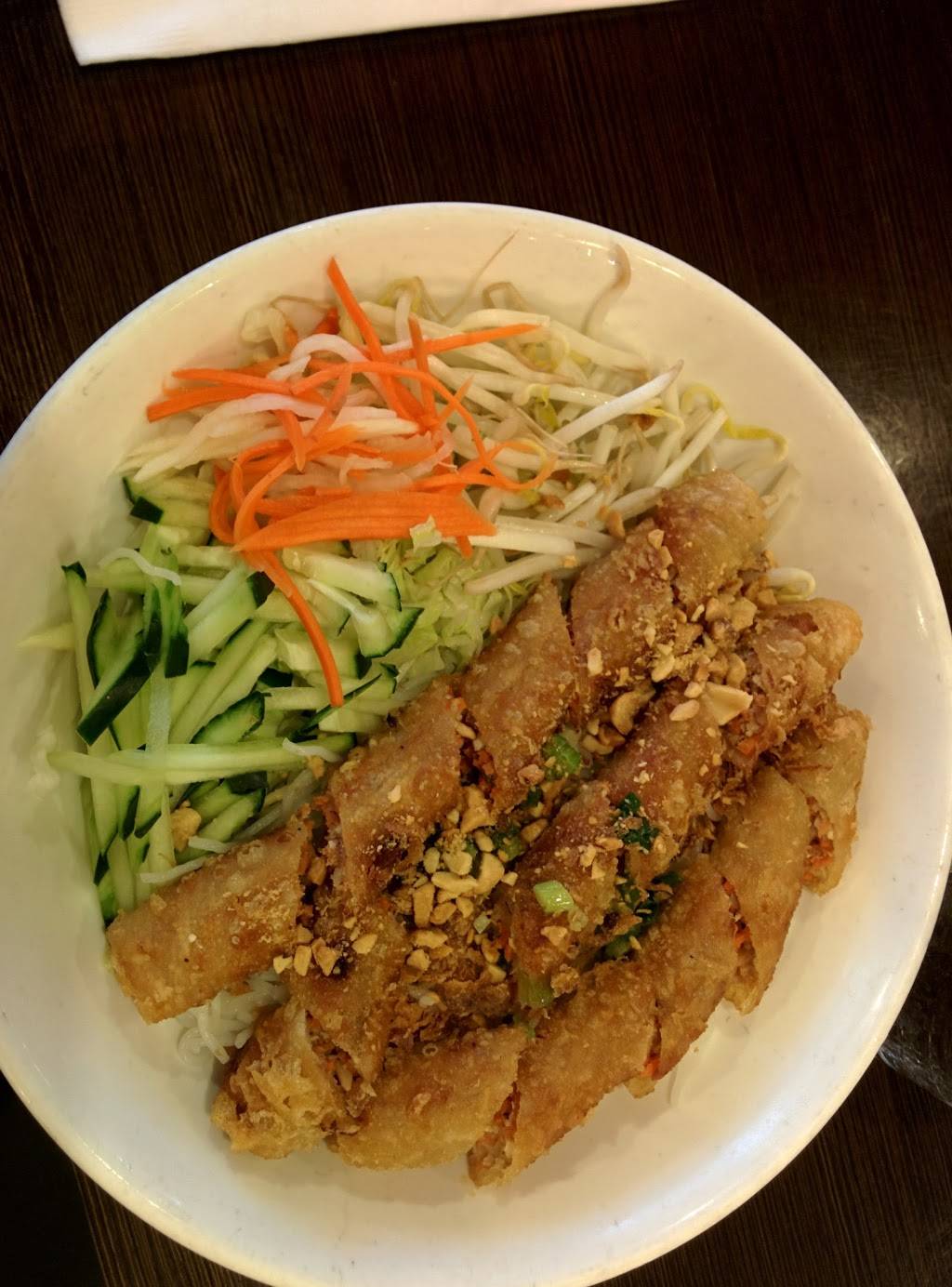 Vina Pho & Grill | restaurant | 1630 30th St, Boulder, CO 80303, USA | 3034441809 OR +1 303-444-1809