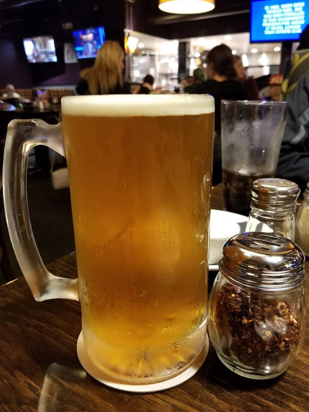 Petes 7 | restaurant | 828 J St, Sacramento, CA 95814, USA | 9164426770 OR +1 916-442-6770