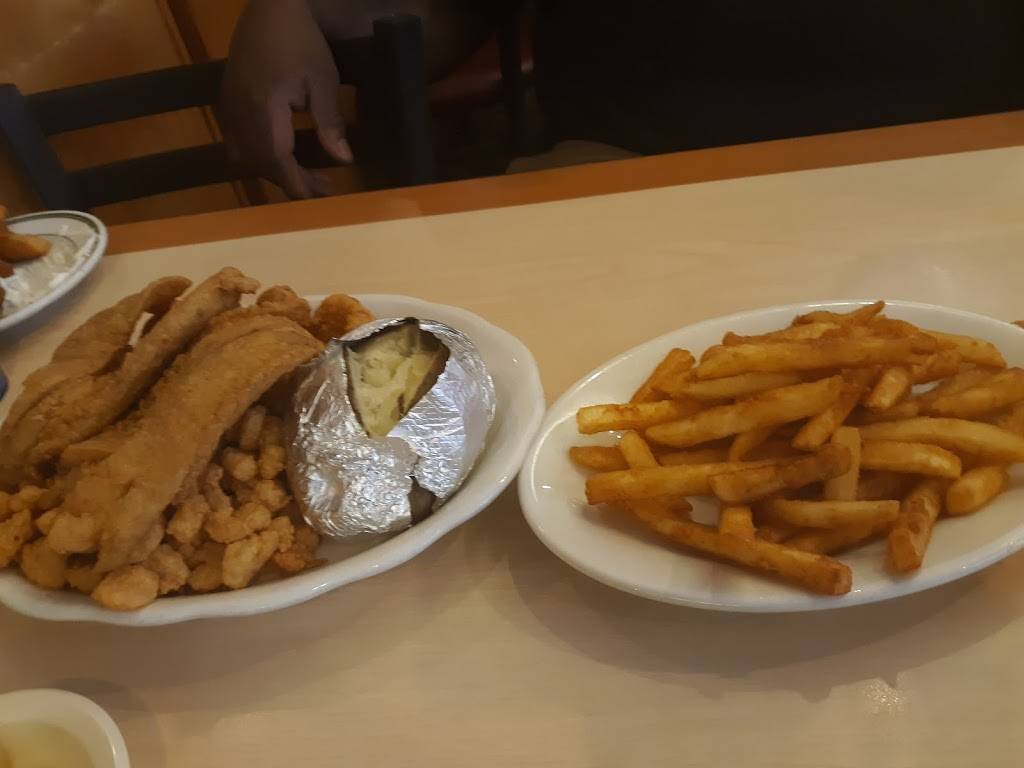 Captain Petes | restaurant | 1855 N Aspen St, Lincolnton, NC 28092, USA | 7042408006 OR +1 704-240-8006