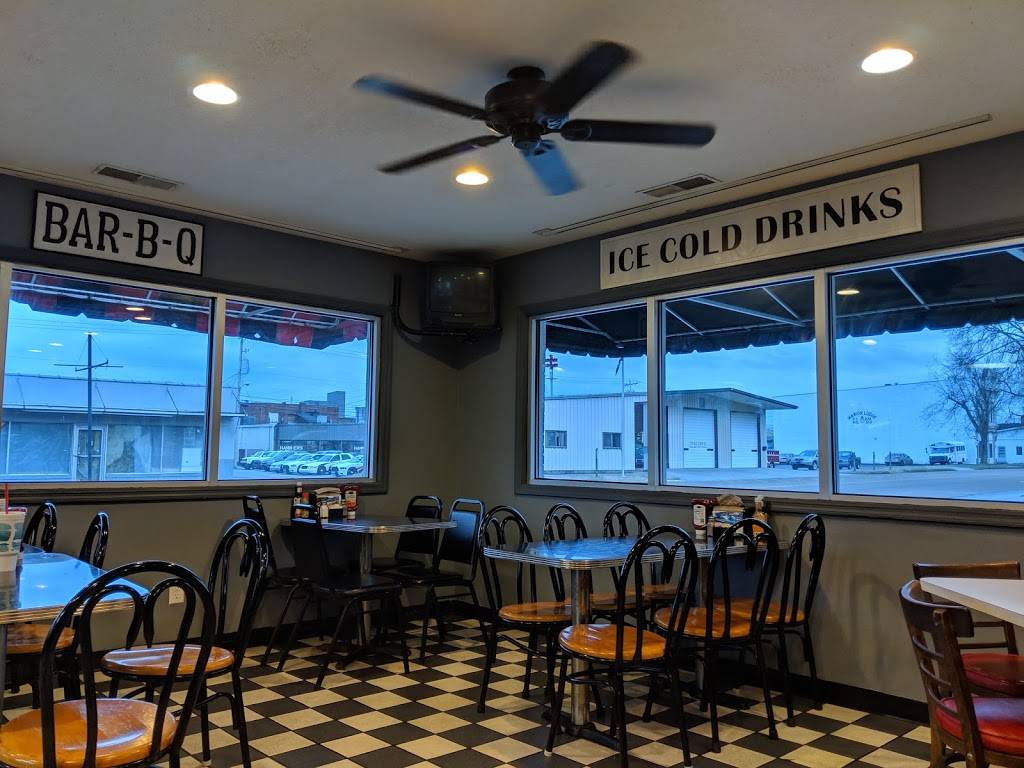 Dixie Freeze | restaurant | 200 Elm Ave, South Pittsburg, TN 37380, USA | 4238376423 OR +1 423-837-6423