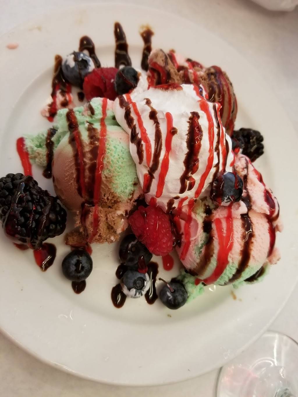 Giovannis Kitchen | restaurant | 8831 Ladue Rd, St. Louis, MO 63124, USA | 3147214100 OR +1 314-721-4100