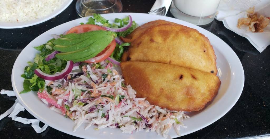 MARISCOS EL ABUELO Y YO | restaurant | 1234 S Cesar E Chavez Dr, Milwaukee, WI 53204, USA | 4145850005 OR +1 414-585-0005