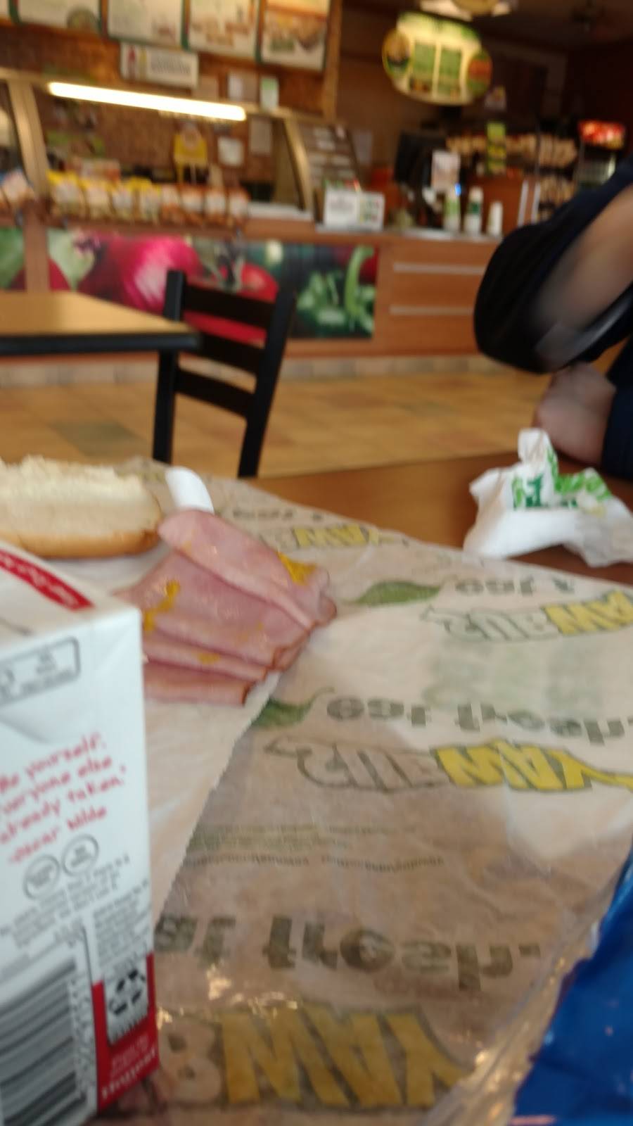 Subway | restaurant | 315 E Main St, Hummelstown, PA 17036, USA | 7175661234 OR +1 717-566-1234