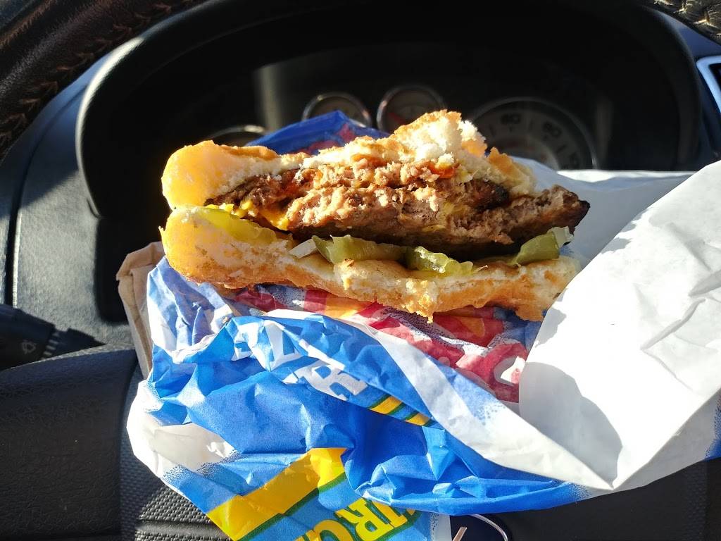 Carls Jr. | restaurant | 6125 Main St SW, Lakewood, WA 98499, USA | 2535841111 OR +1 253-584-1111