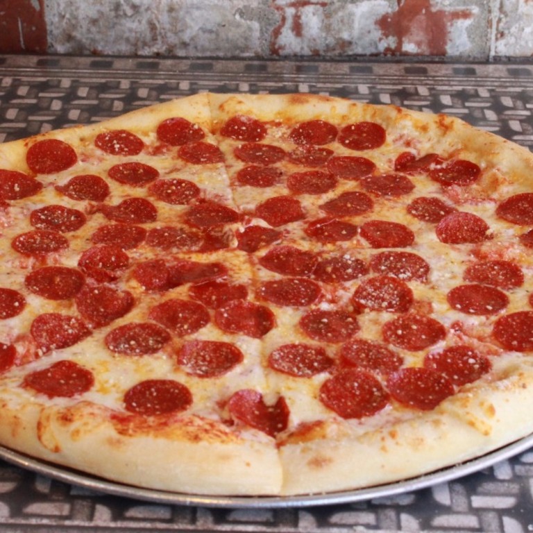 Empire Pizza & Pub | restaurant | 137 E Congress St, Tucson, AZ 85701, USA | 5208827499 OR +1 520-882-7499