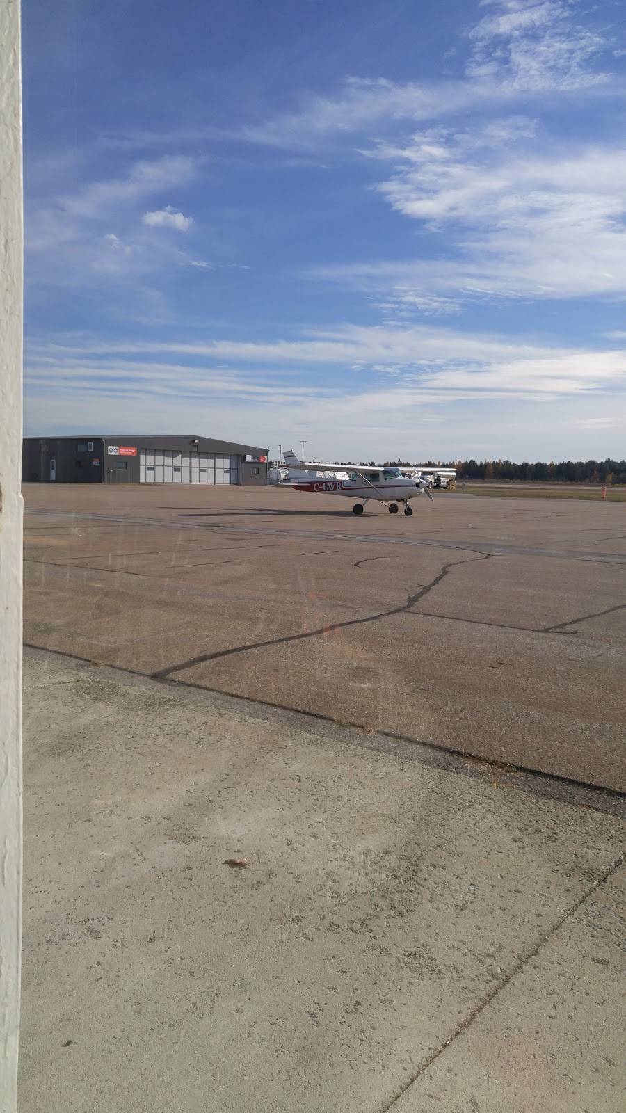 Restaurant Le Pilote (2015) inc. | restaurant | Aéroport de Trois-Rivières, 3500 rue de lAéroport l, Trois-Rivières, QC G9A 5E1, Canada | 8193775443 OR +1 819-377-5443