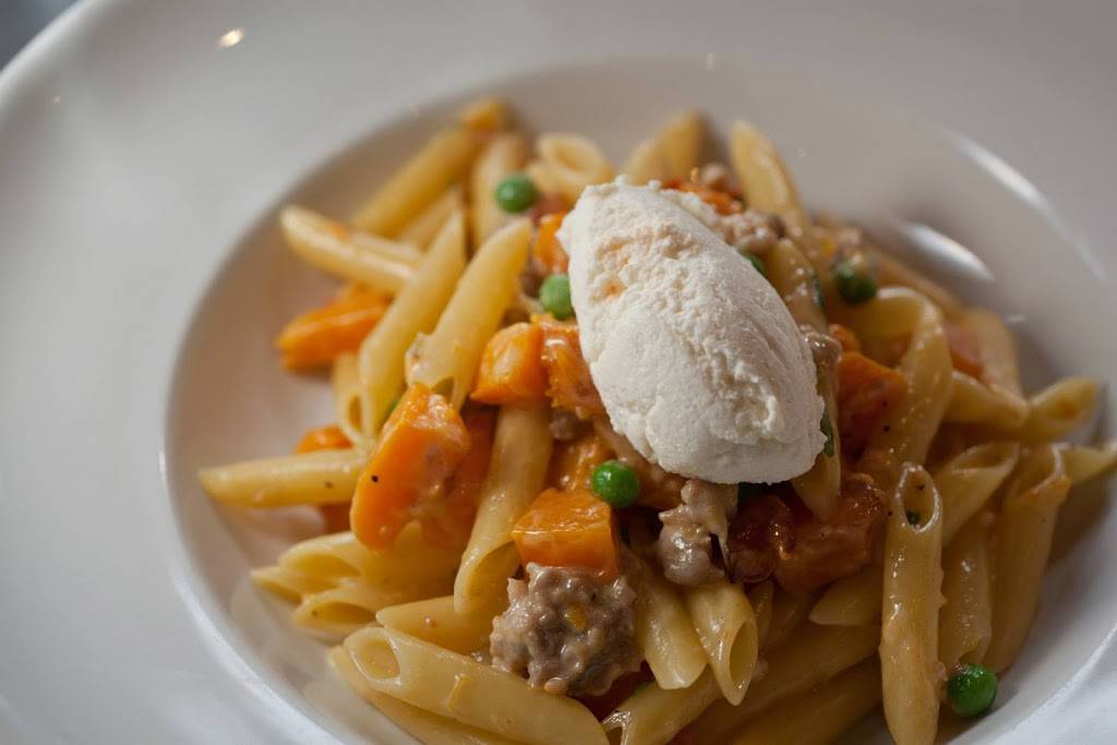 Quattro Pazzi Cafe | restaurant | 1599 Post Rd, Fairfield, CT 06824, USA | 2032597417 OR +1 203-259-7417