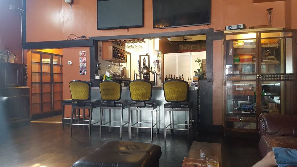 John Rolfe Lounge | night club | 214 E Cass St, Tampa, FL 33602, USA | 8132006067 OR +1 813-200-6067