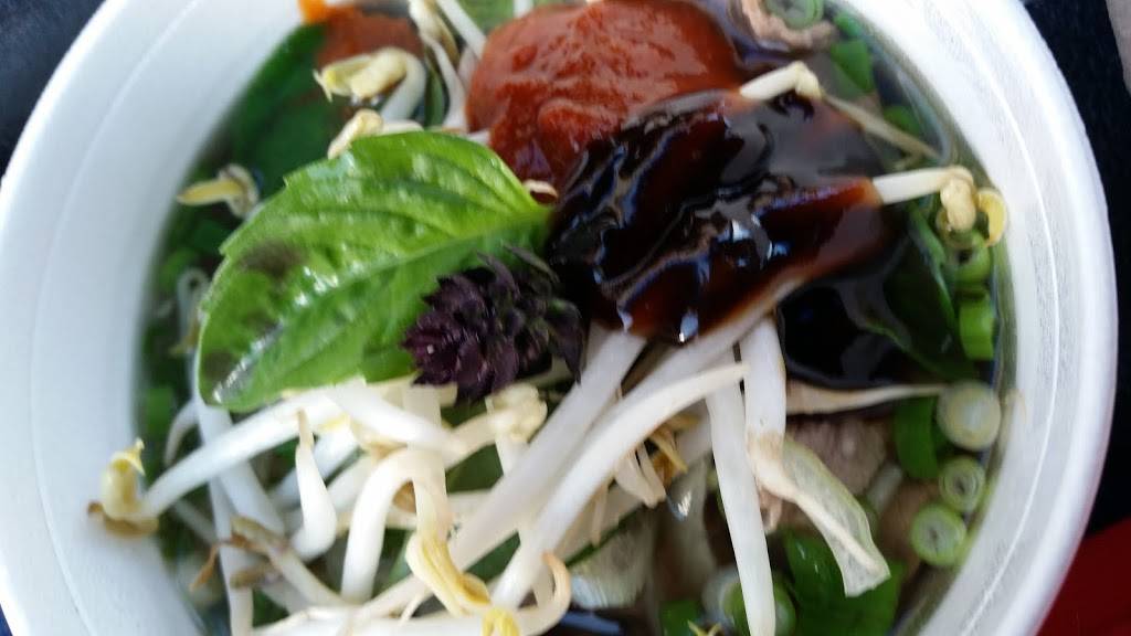 Pho Ever & Wok | restaurant | 11012 Canyon Rd E, Puyallup, WA 98373, USA | 2535392522 OR +1 253-539-2522