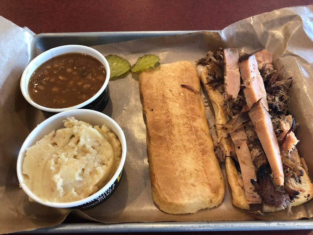 Dickeys Barbecue Pit | restaurant | 1912 S Brentwood Blvd, Saint Louis, MO 63144, USA | 3149421412 OR +1 314-942-1412
