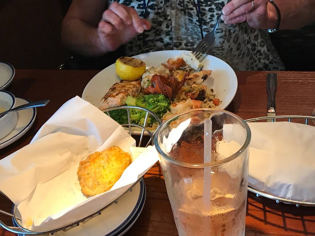 Red Lobster | restaurant | 139 Tunnel Rd, Asheville, NC 28805, USA | 8283507773 OR +1 828-350-7773