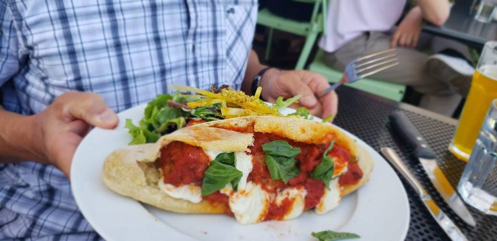 Federal Pizza | restaurant | 5210 N Central Ave, Phoenix, AZ 85012, USA | 6027952520 OR +1 602-795-2520