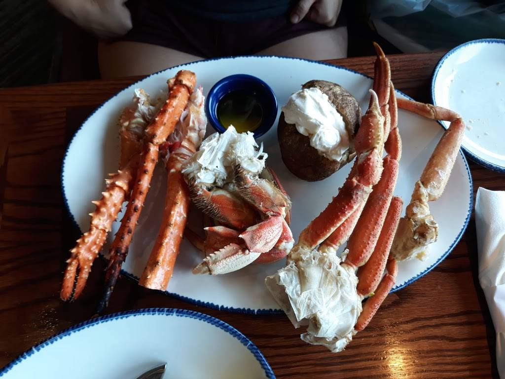 Red Lobster | restaurant | 3200 Dufferin St, North York, ON M6A 2T3, Canada | 4167857930 OR +1 416-785-7930