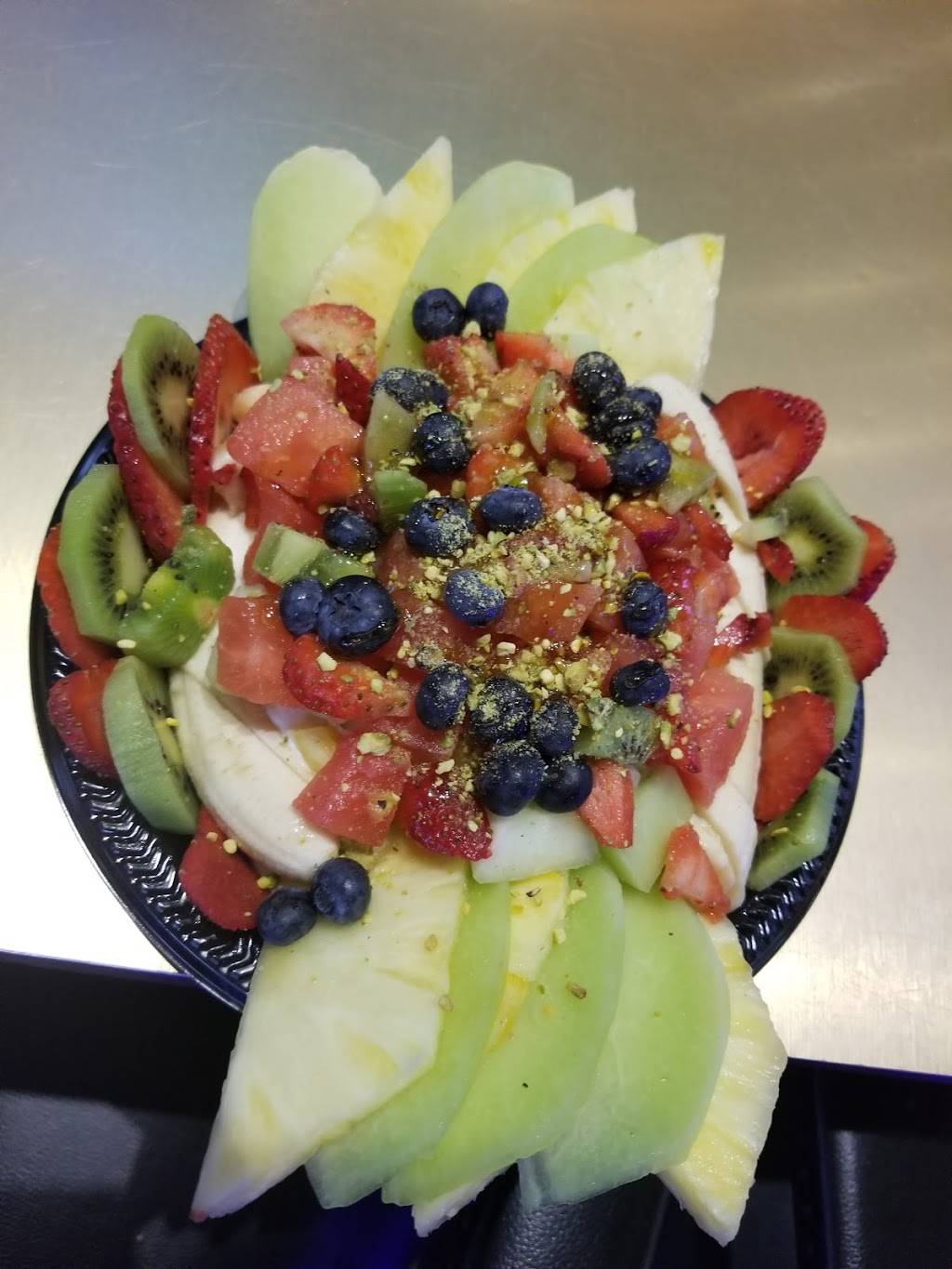 Signature Hookah Lounge | night club | 14600 Warren Ave, Dearborn, MI 48126, USA | 3135845800 OR +1 313-584-5800