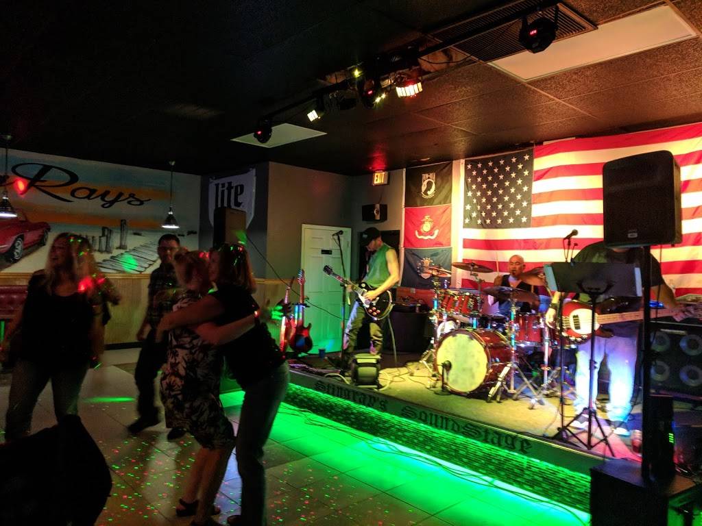 StingRays Bar & Grill | restaurant | 3112 FL-60 East, Valrico, FL 33594, USA | 8132785961 OR +1 813-278-5961