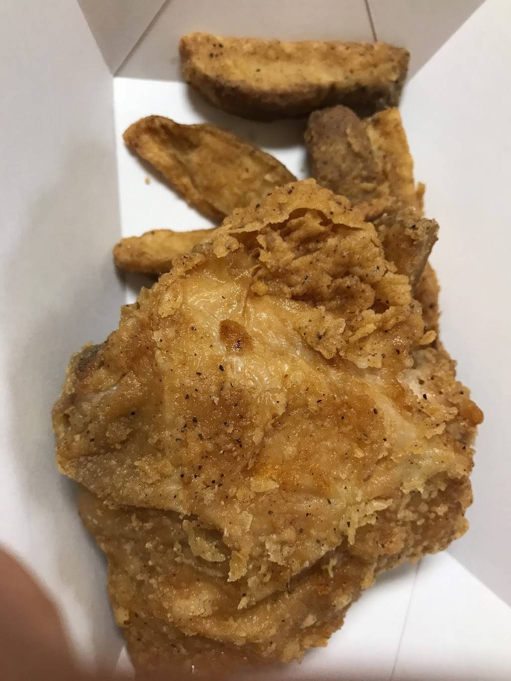 Mary Browns Chicken & Taters | restaurant | 841 15, Kingston, ON K7L 5H6, Canada | 6135463243 OR +1 613-546-3243