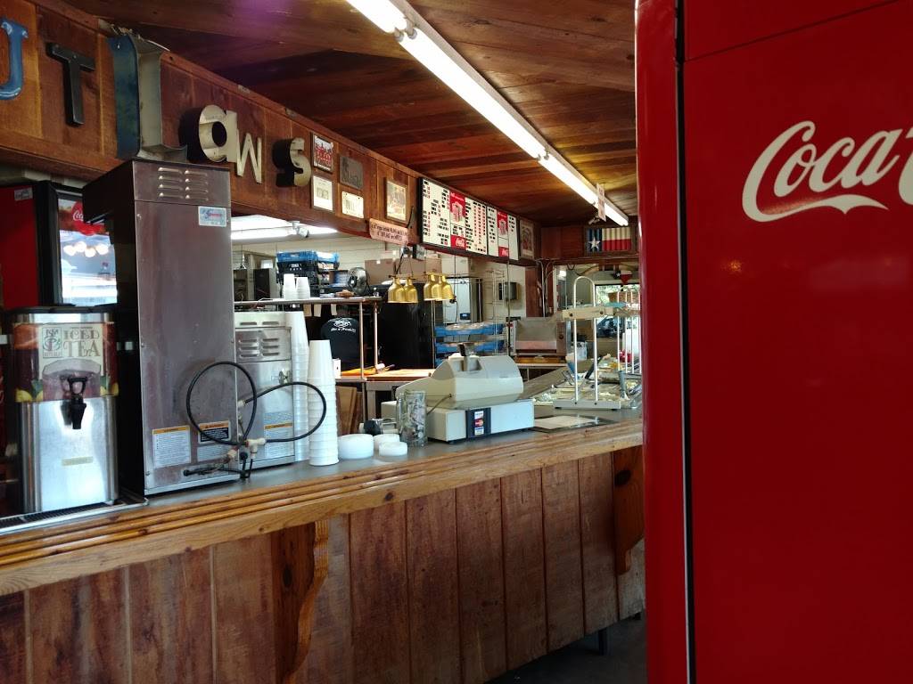 outlaws bar-b-que | restaurant | 100 W Ferguson Rd, Mt Pleasant, TX 75455, USA | 9035727860 OR +1 903-572-7860