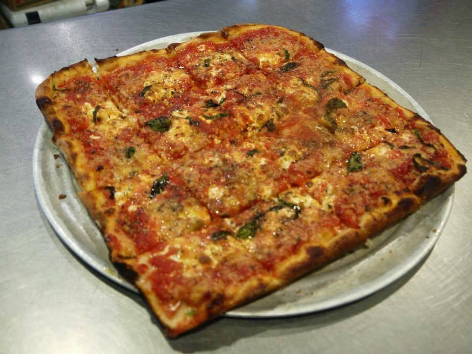 Luna Pizza Glastonbury | restaurant | 88 Hebron Ave, Glastonbury, CT 06033, USA | 8606592135 OR +1 860-659-2135