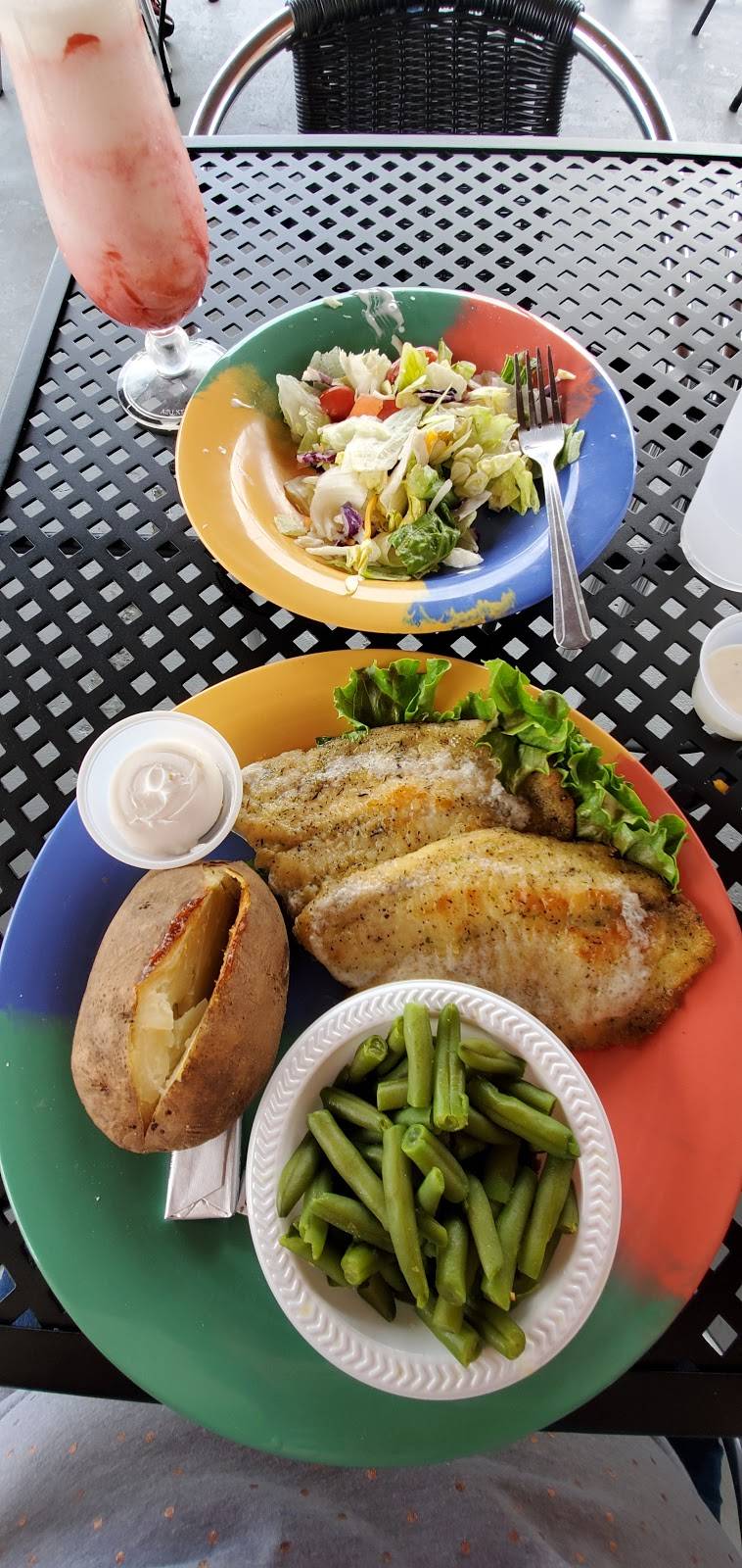 RiverWatch | restaurant | 1 Walnut St, Lawrenceburg, IN 47025, USA | 8125393625 OR +1 812-539-3625