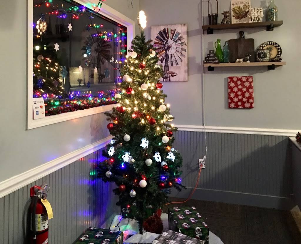 The Kitchen at 5th & Main | restaurant | 505 W Main St, Mitchell, IN 47446, USA | 8129922160 OR +1 812-992-2160