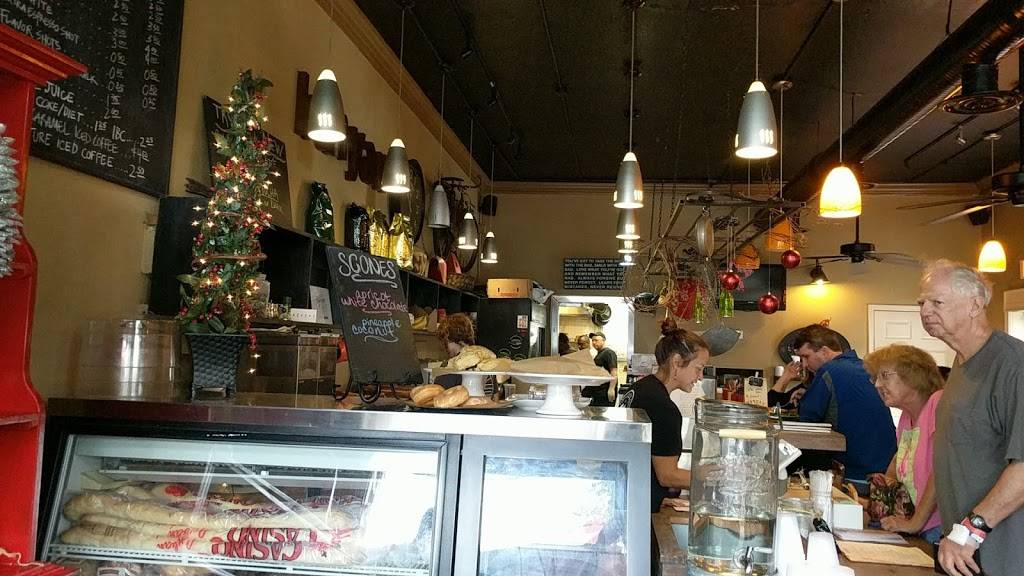 Banyan Cafe and Catering on MLK | cafe | 689 Dr M.L.K. Jr St N, St. Petersburg, FL 33701, USA | 7278966100 OR +1 727-896-6100