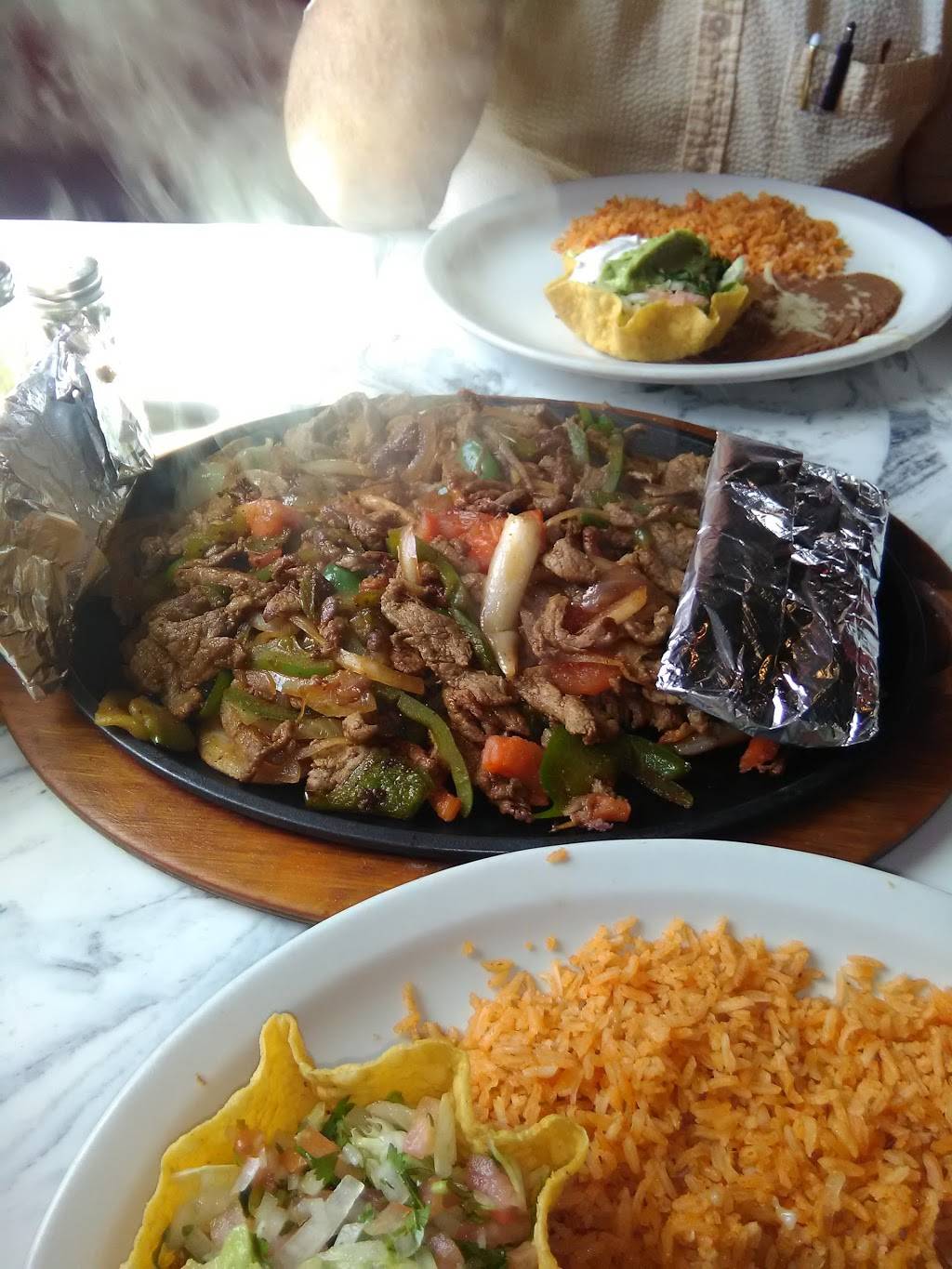 El VALLARTA MEXICAN RESTAURANT | restaurant | 212 S Front St, Greenfield, TN 38230, USA | 7312350084 OR +1 731-235-0084