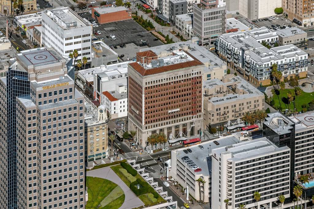 The Federal Long Beach | restaurant | 102 Pine Ave, Long Beach, CA 90802, USA | 5624352000 OR +1 562-435-2000