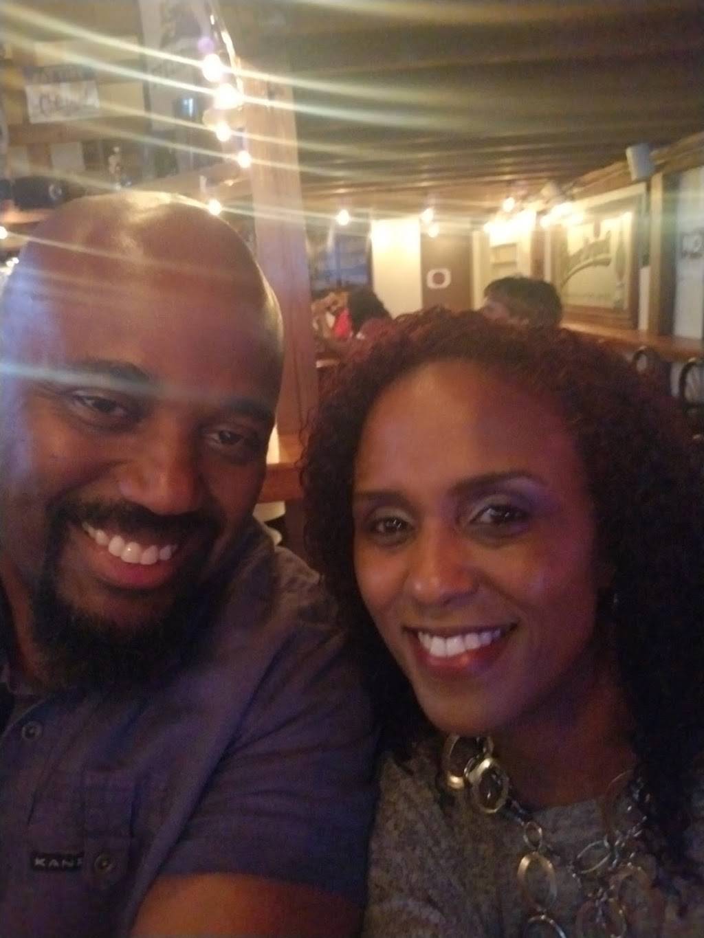 The Warehouse Pub & Grub | restaurant | 1731 Murray Ave, Pittsburgh, PA 15217, USA | 4122242760 OR +1 412-224-2760