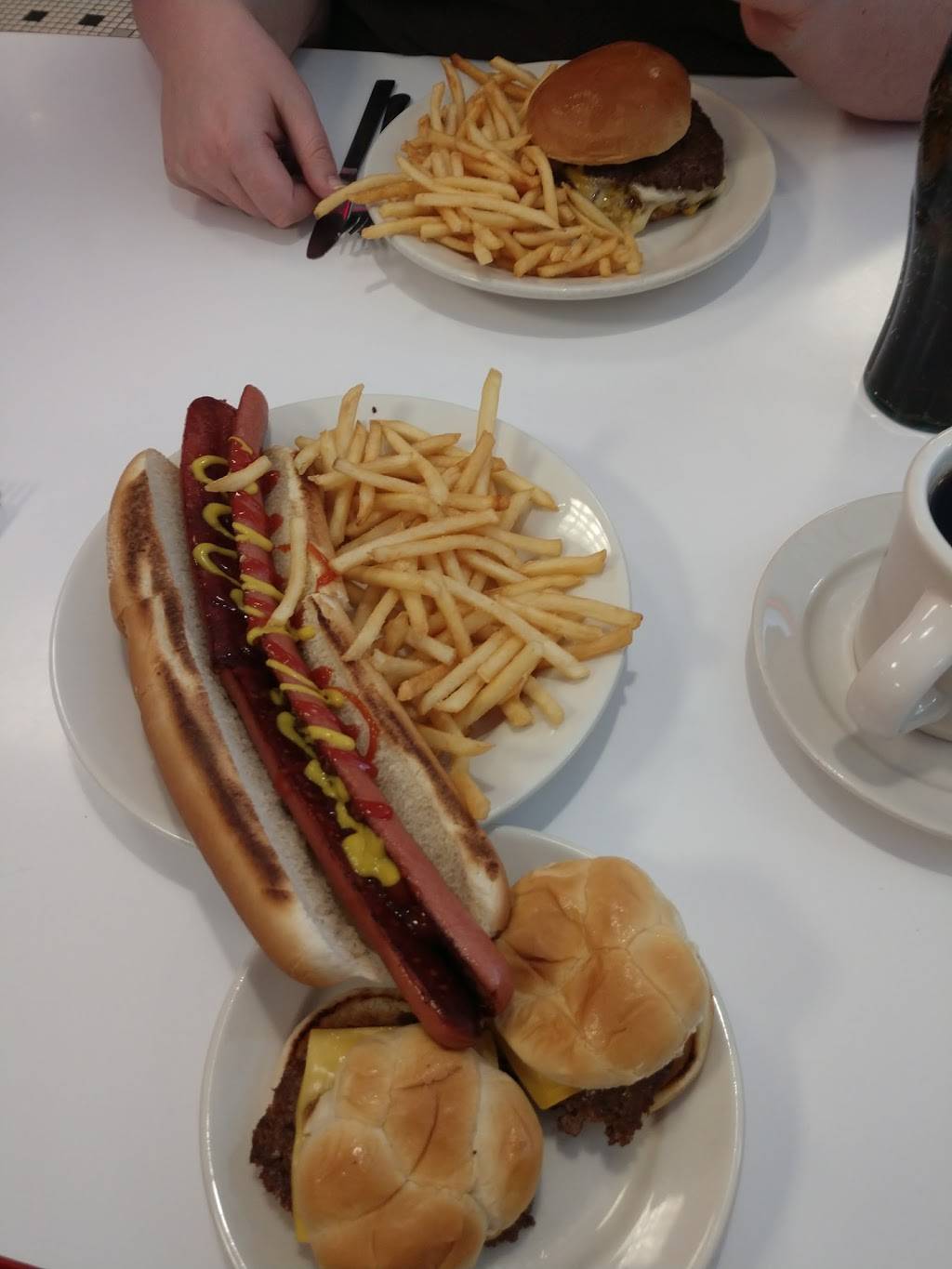 Steak n Shake | restaurant | 6880 Ridge Rd, Parma, OH 44129, USA | 4408879201 OR +1 440-887-9201