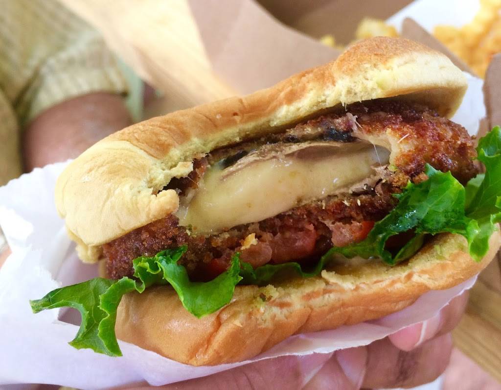 Shake Shack | restaurant | 4031 Hillsboro Pike #904, Nashville, TN 37215, USA | 6156106326 OR +1 615-610-6326