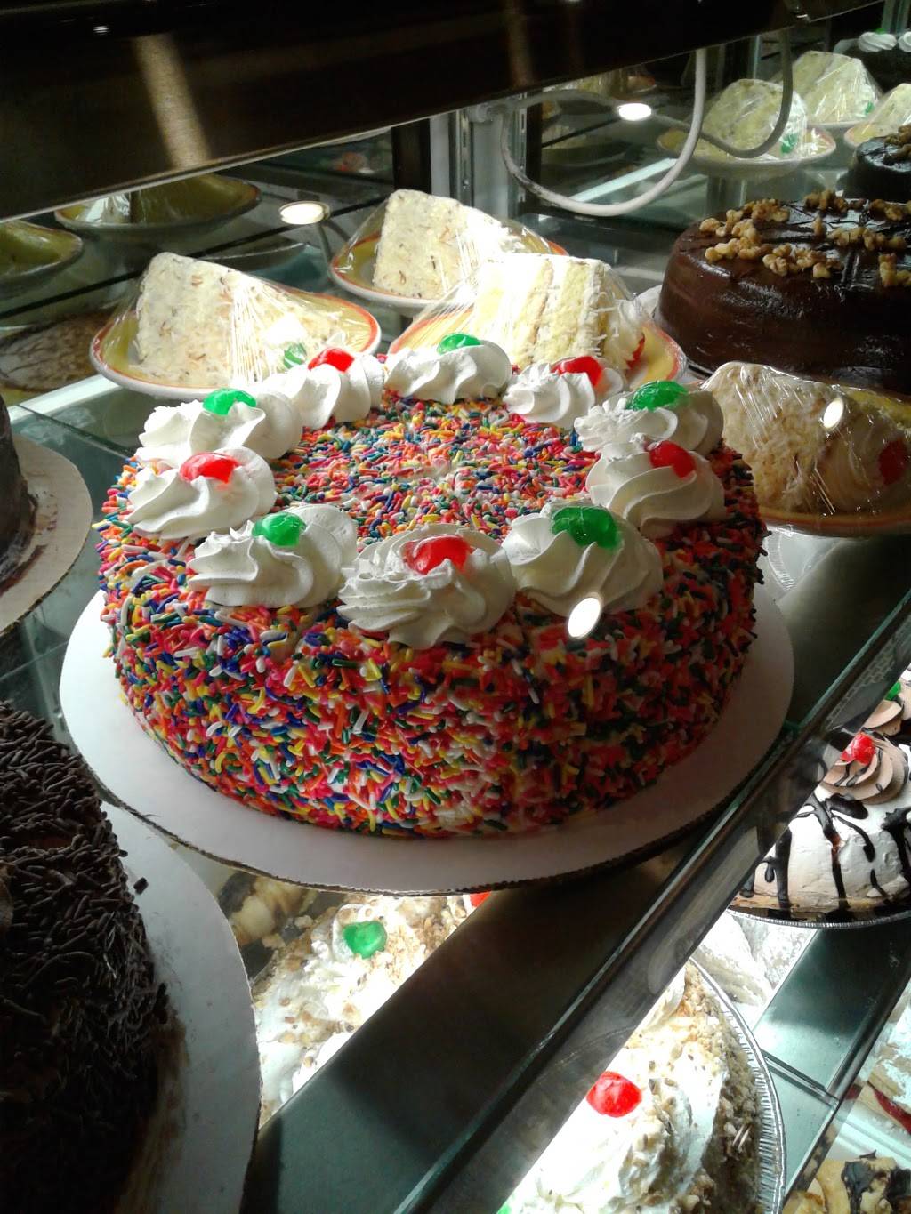 Temple Family Restaurant | restaurant | 4949 N 5th Street Hwy, Temple, PA 19560, USA | 6109293340 OR +1 610-929-3340