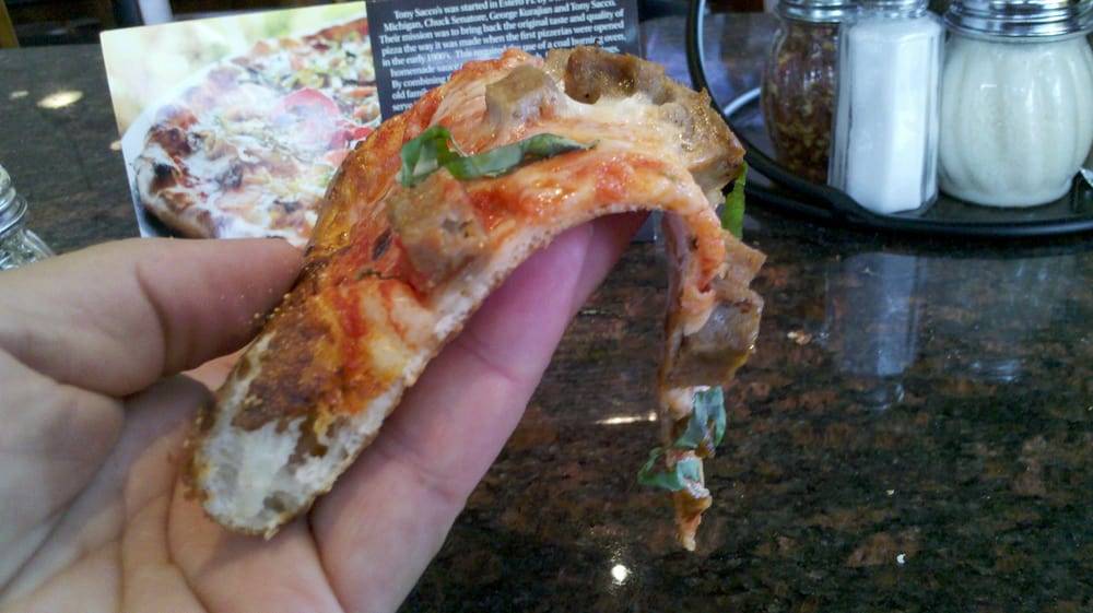 Town Pizza House Restaurant | restaurant | 2 Anderson St, New Rochelle, NY 10801, USA | 9142355128 OR +1 914-235-5128