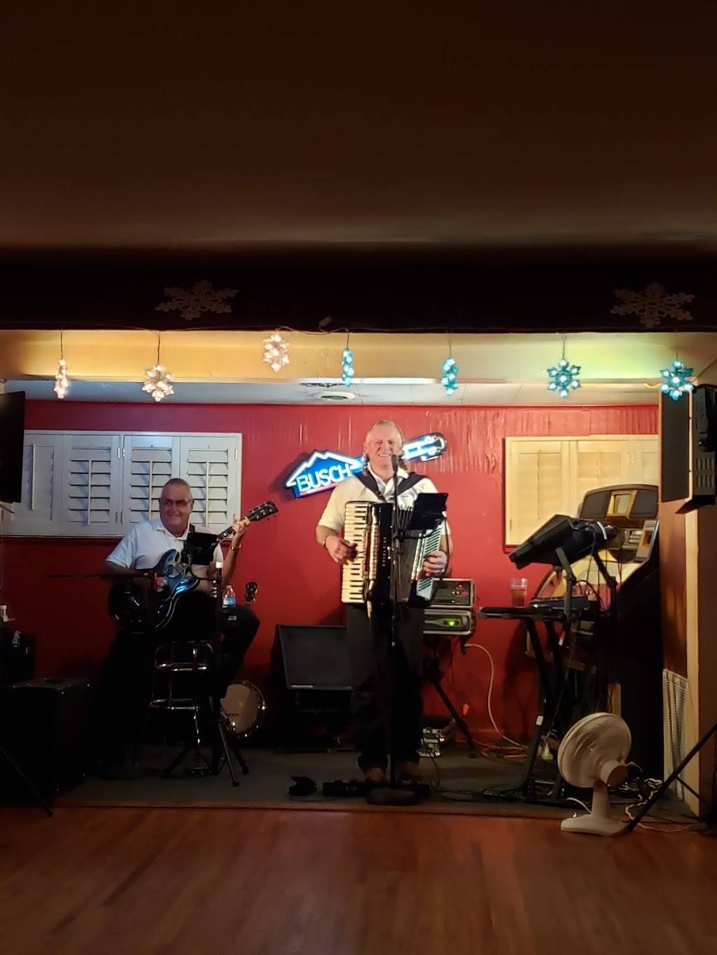 Bartos Idle Hour Steak House | restaurant | 2403, 201 S, Santa Fe St, Frontenac, KS 66763, USA | 6202329834 OR +1 620-232-9834