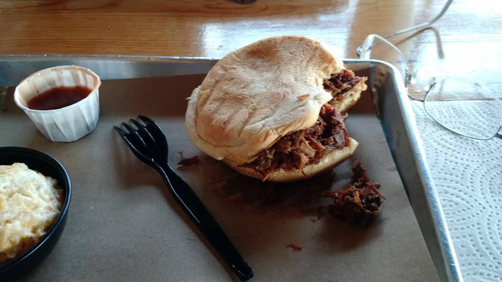 Rib Lickers Smoke Shack | restaurant | 2385 Scottsville Rd, Glasgow, KY 42141, USA | 2706292271 OR +1 270-629-2271