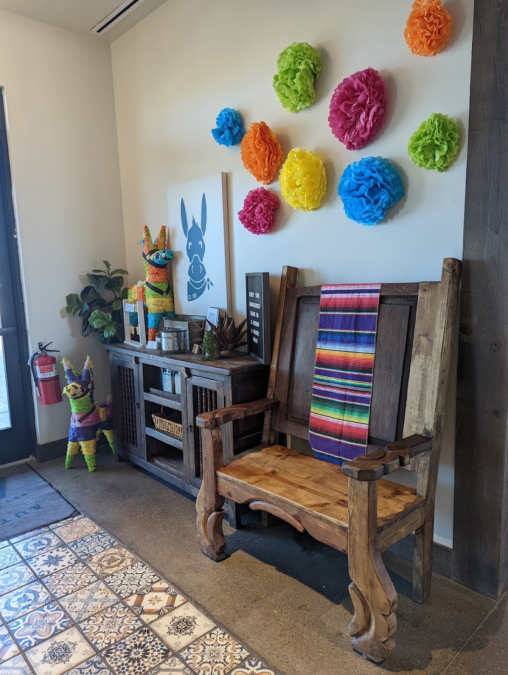 Someburros | restaurant | 50 N Estrella Pkwy, Goodyear, AZ 85338, USA | 6234406882 OR +1 623-440-6882