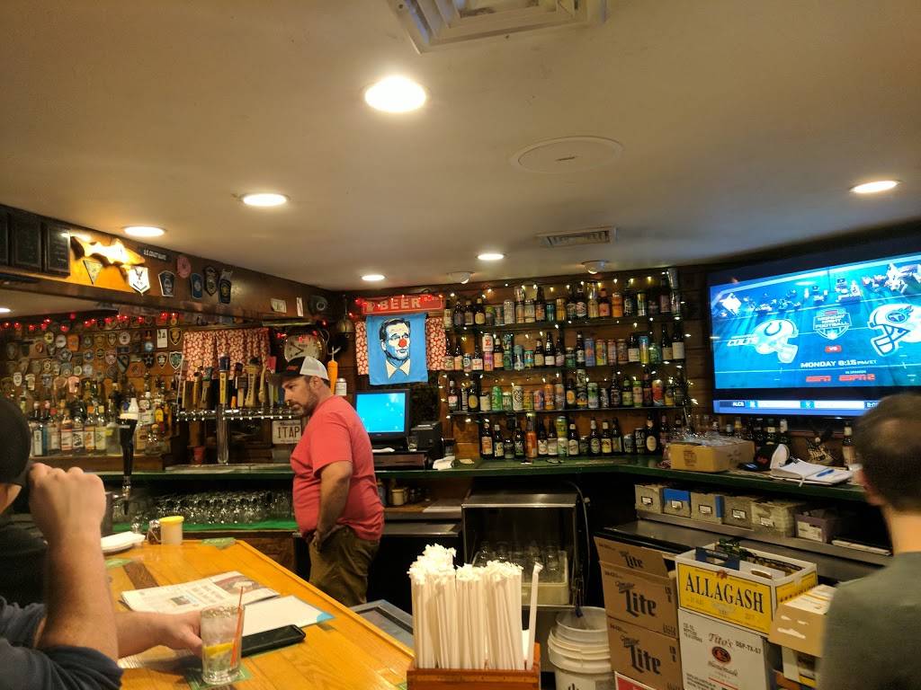 Union Brew House | restaurant | 550 Washington St, Weymouth, MA 02188, USA | 7813400440 OR +1 781-340-0440