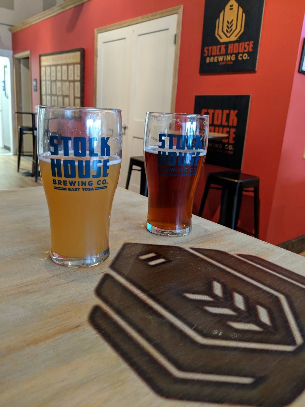 Stock House Brewing Co. | restaurant | 7208 W North Ave, Wauwatosa, WI 53213, USA | 4147399876 OR +1 414-739-9876