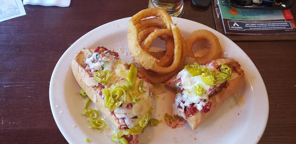 Old Chicago | restaurant | 3030 Utica Ridge Rd, Bettendorf, IA 52722, USA | 5633559494 OR +1 563-355-9494