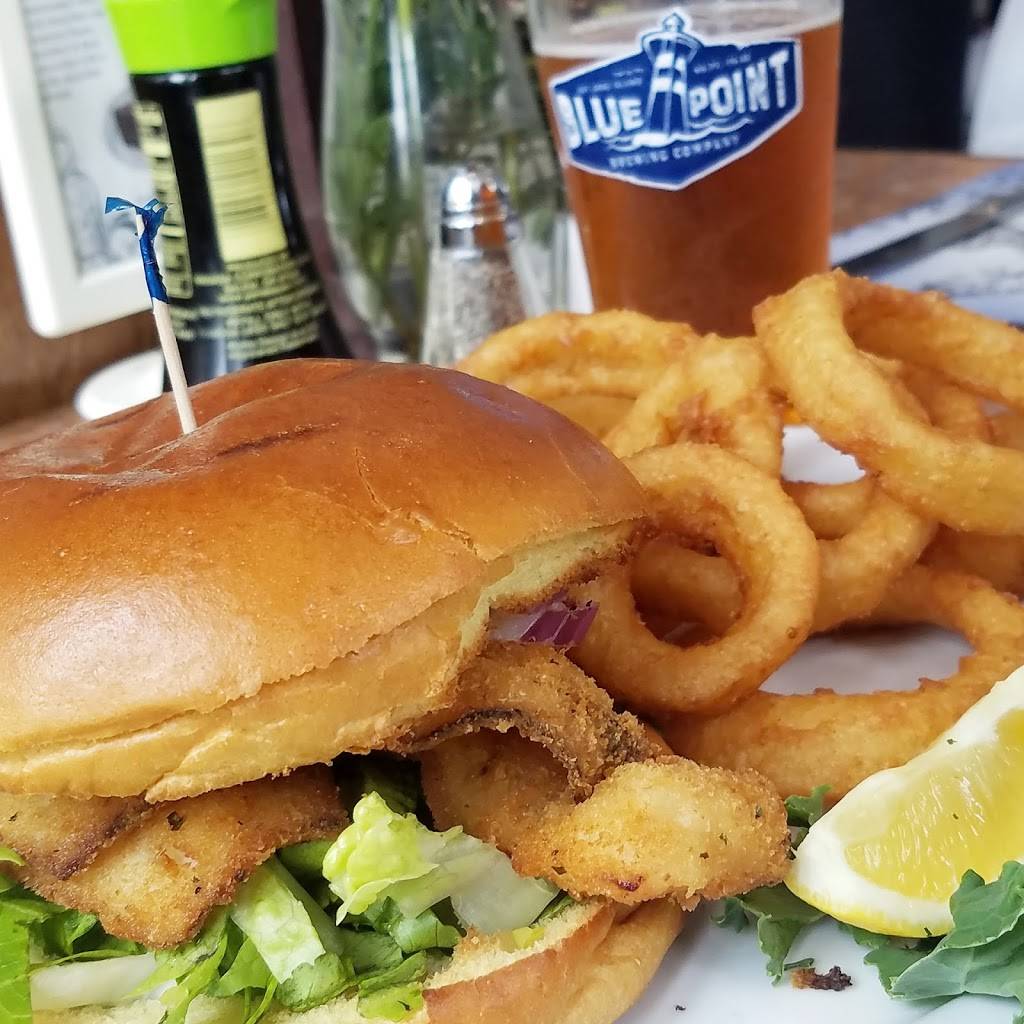 The Fish Store | restaurant | 836 Montauk Hwy, Bayport, NY 11705, USA | 6314723018 OR +1 631-472-3018