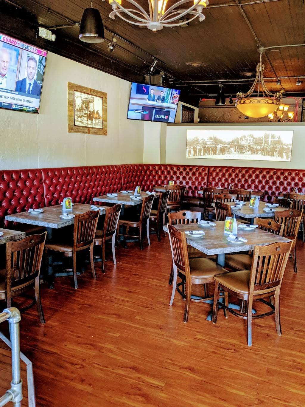 Bartlett Tap | restaurant | 113 W Railroad Ave, Bartlett, IL 60103, USA | 6308556622 OR +1 630-855-6622