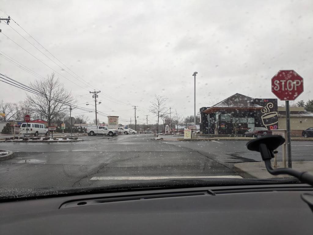 Dunkin | bakery | 255A W, Middle Turnpike W, Manchester, CT 06040, USA | 8606469277 OR +1 860-646-9277