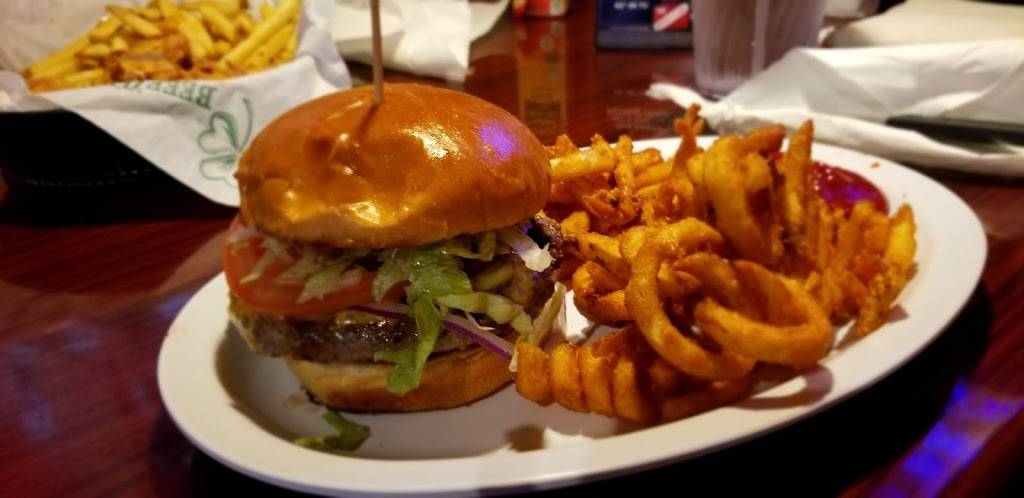 Beef O Bradys | restaurant | 1450 N Courtenay Pkwy, Merritt Island, FL 32953, USA | 3214556665 OR +1 321-455-6665