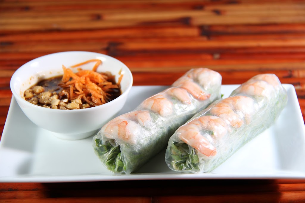 Pho House | restaurant | 5300 Fountains Dr NE #108, Cedar Rapids, IA 52411, USA | 3193209000 OR +1 319-320-9000