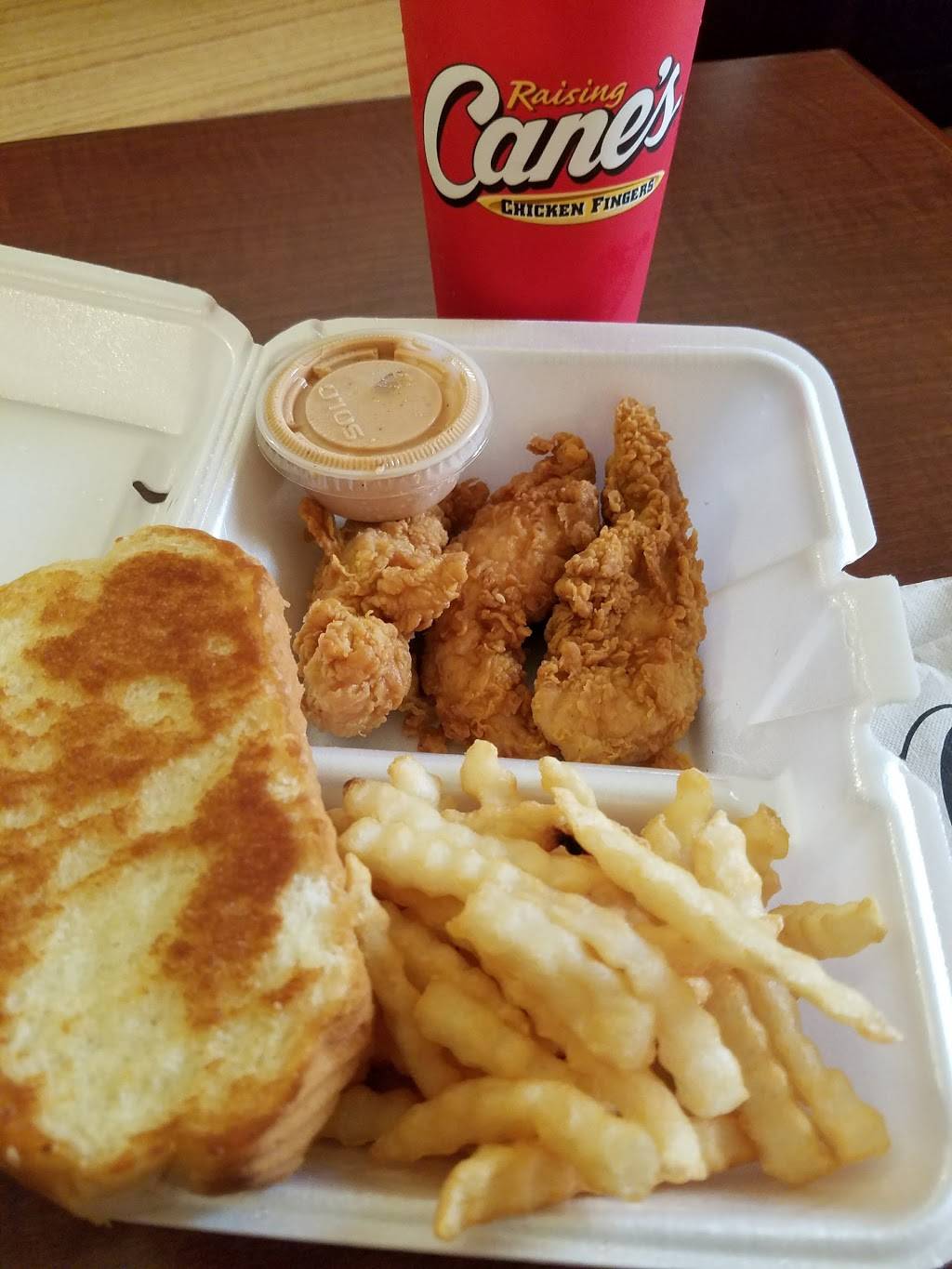 Raising Canes Chicken Fingers | meal takeaway | 17518 La Cantera Pkwy, San Antonio, TX 78257, USA | 2108779601 OR +1 210-877-9601